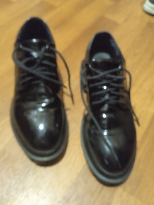 Ботинки 39,кожа,для девочек