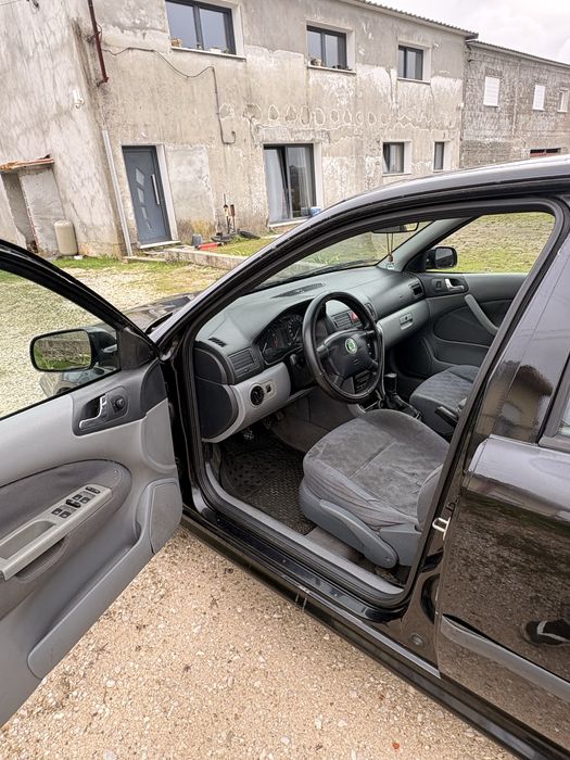 Skoda octavia 1.6 SR Gasolina