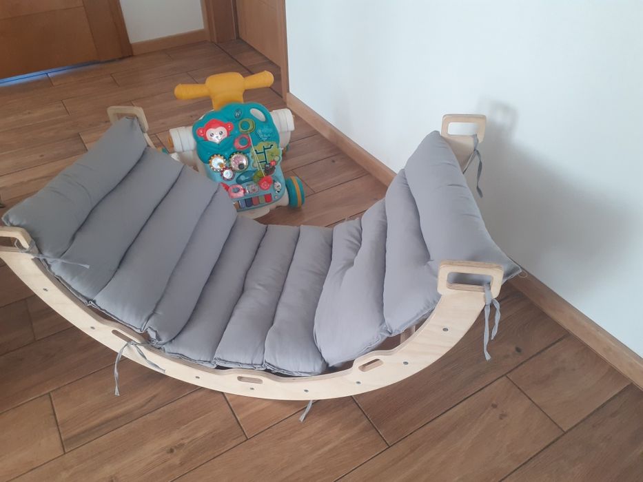 Bujaczek dla dziecka, pchacz, drabinka, ksiażeczka.