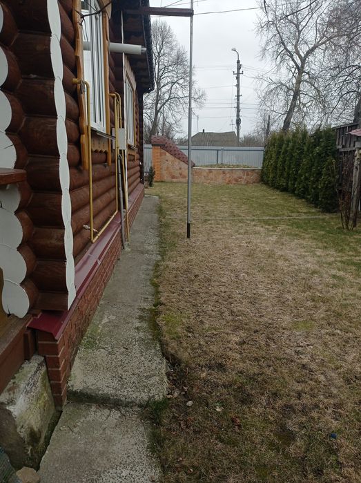 Продам НОВИЙ будинок на березі річки. Селище Сосниця.