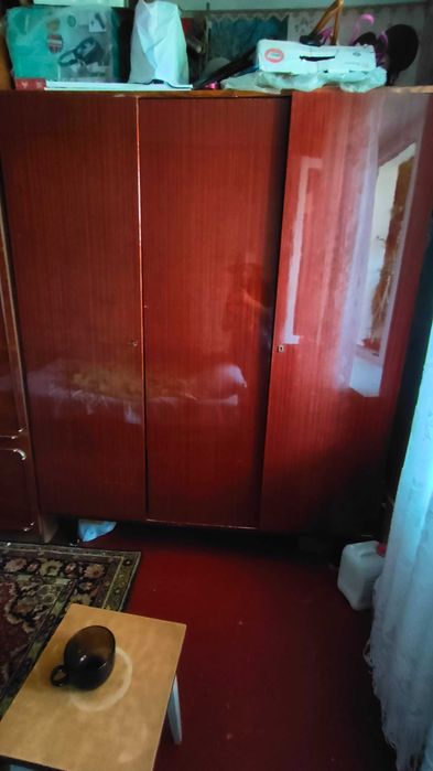 УВАГА, ШАФОШУКАЧІ! Віддам 2 шафи