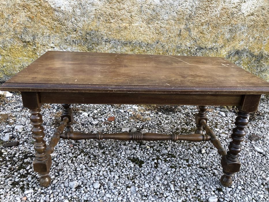 Mesa de centro em madeira