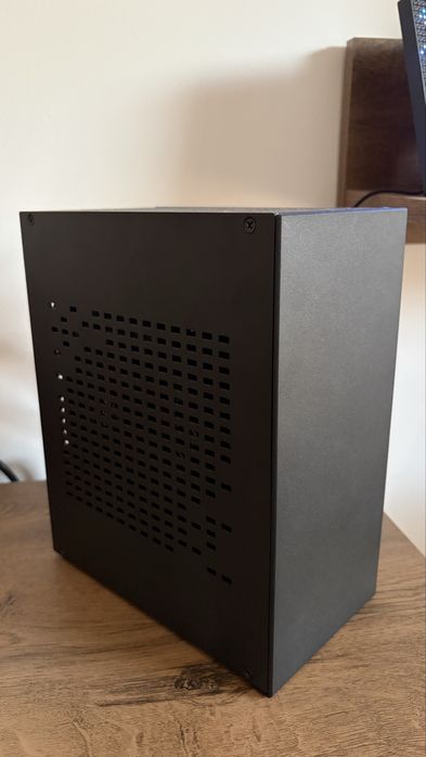 Maly komputer PC ITX i5 Radeon