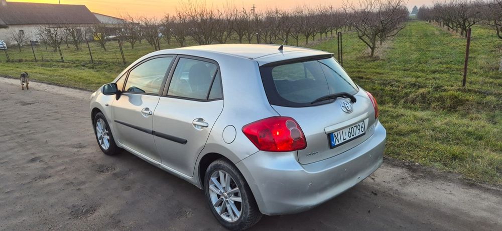 Toyota Auris 1.6 124km automat LPG