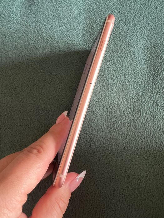 iPhone 8 Plus Brand New425562232640000001