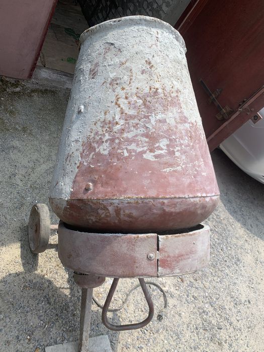 Продам бетономешалку