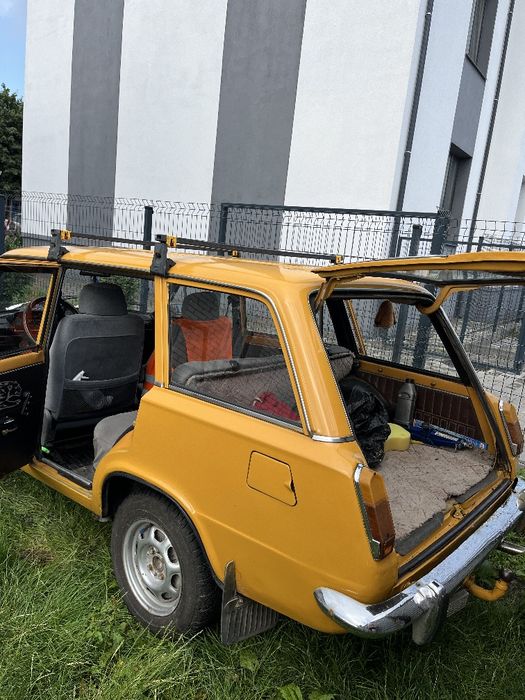 Легковий автомобіль