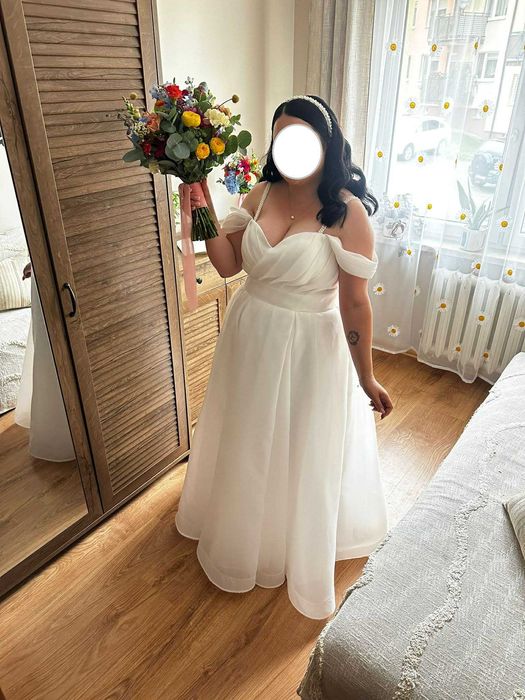 Suknia Ślubna z perłami na ramiączkach,  Strzyżów n/Wisłokiem