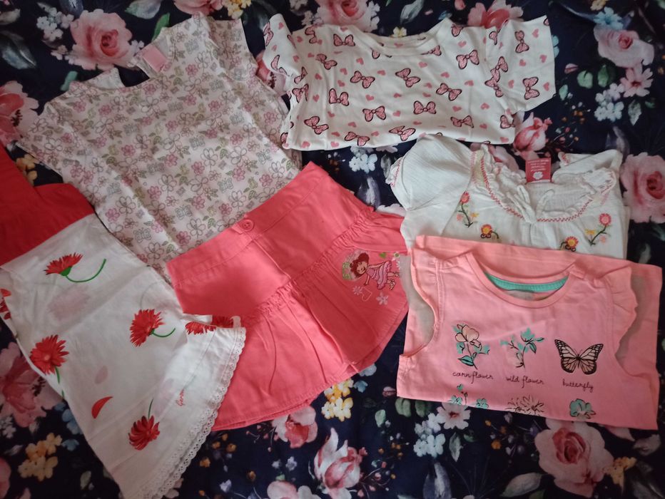 Paka ubranek dla dziewczynki w rozmiarze 86