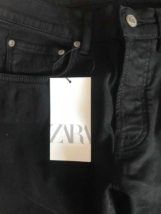 Продам новые джинсы на мальчика ZARA (цвет- черный)