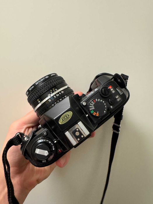Nikon F-301 + Nikon Series E 28mm f/2.8 - aparat analogowy 35mm, lustrzanka