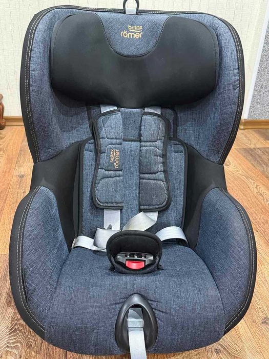 Автокрісло Britax Römer Trifix2 i-Size (Universal, ISOFIX).