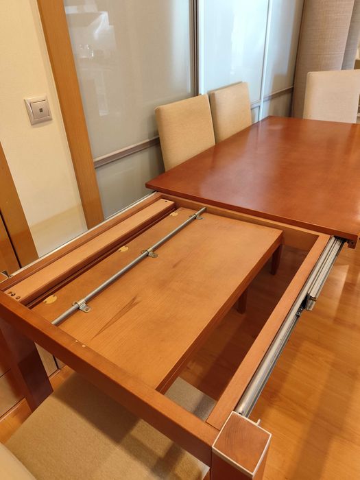 Mesa em cerejeira com 4 Cadeiras