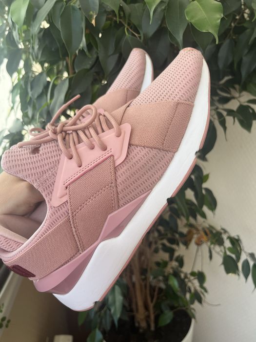Кроссовки Puma р.38,5