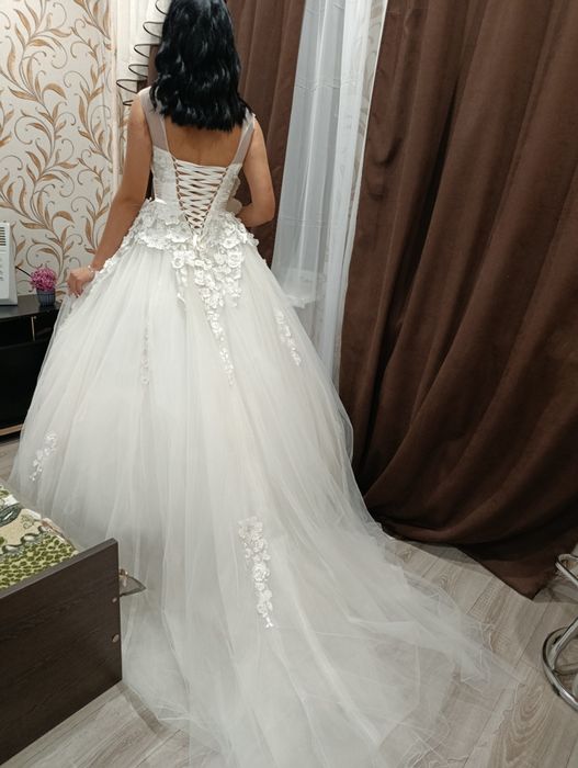 Продам свадебное платье новое