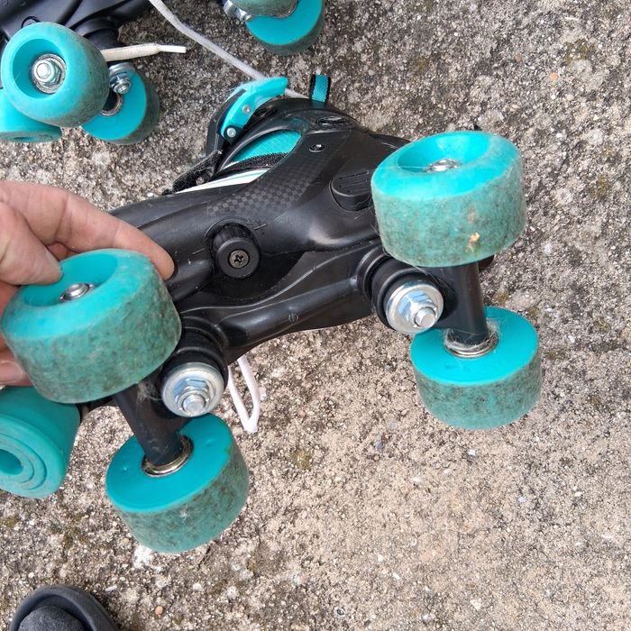 Patins 4 rodas. Usados