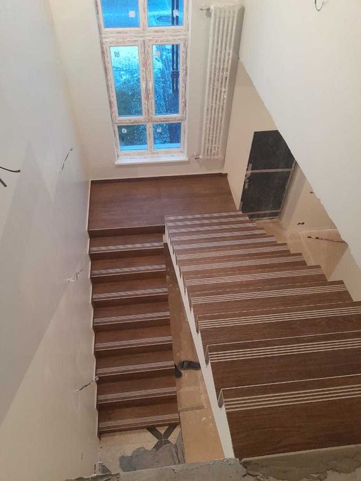 DREWNOPODOBNE płytki na schody 100x30 CIEMNY BRĄZ - podstopień + cokół