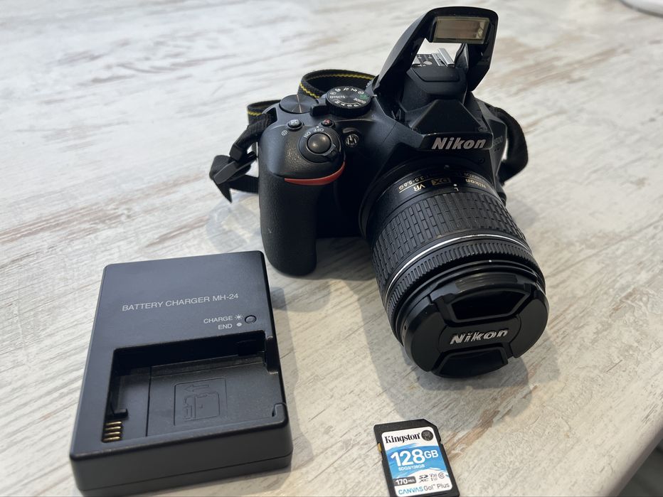 Фотоапарат Nikon D3500 kit
