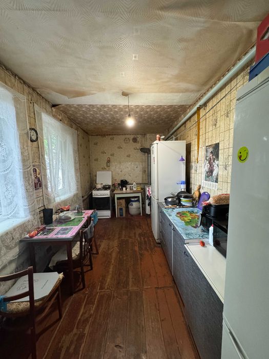 Дом - 80 м.кв. + летняя кухня. Участок - 11 соток. Подгородное