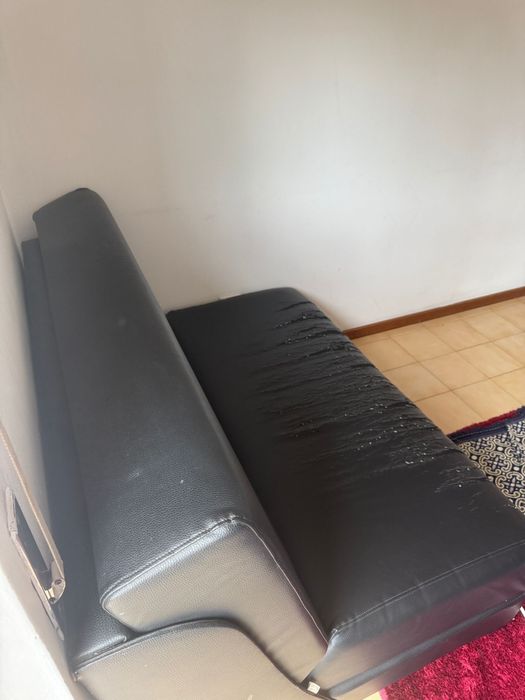 Sofa    Como cama.
