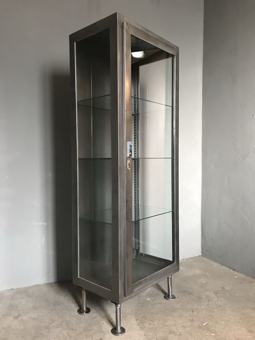 Witryna przeszklona szafa szklana metalowa medyczna loft