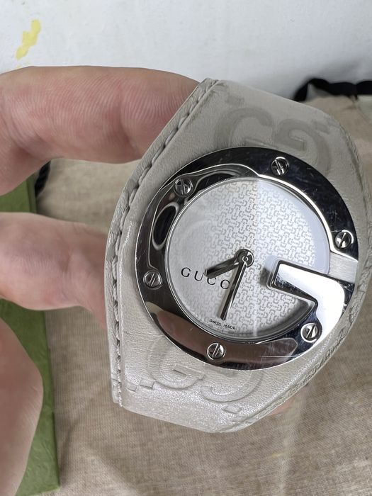 Женские часы Gucci оригинал номерные Швейцария