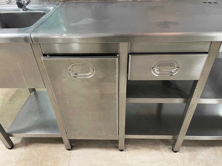 Balcão de bar com frigorífico