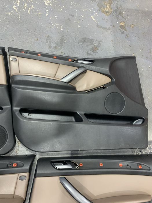 Сиденья е53 с картами в хорошем состоянии