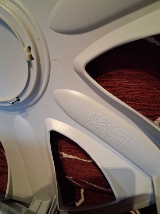 Nowy dekiel kołpak 16 cali (fiat sedici)