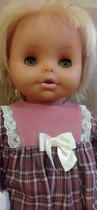 Велика лялька з СССР.