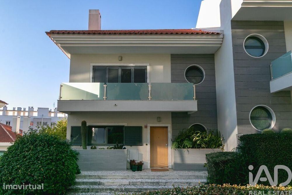 Moradia geminada T3 em Cascais e Estoril de 207 m2