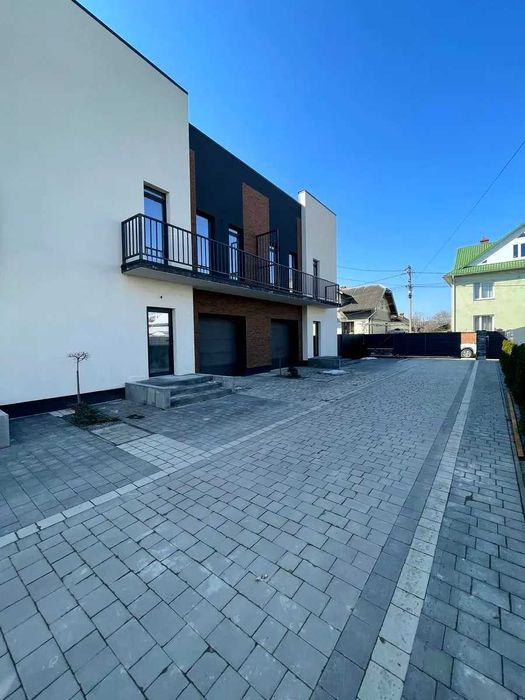 Продаю сучасний таунхаус в розтермінування