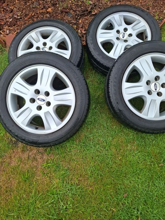 Sprzedam felgi R 16  z oponami letnimi lub zamienię na większe