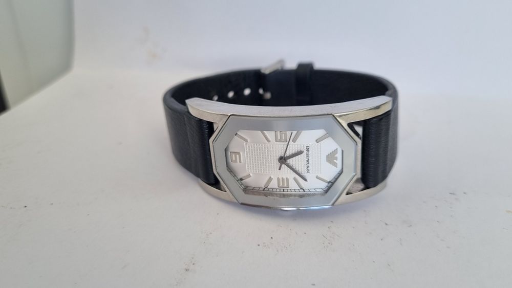 Наручные часы Emporio Armani
