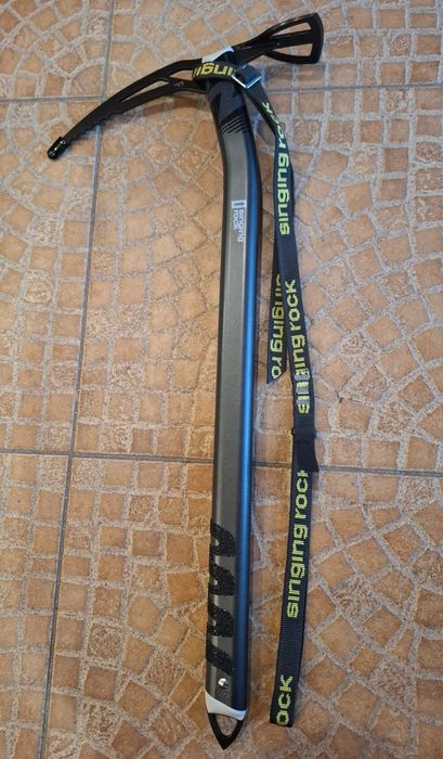 Czekan turystyczny Wizard 62cm