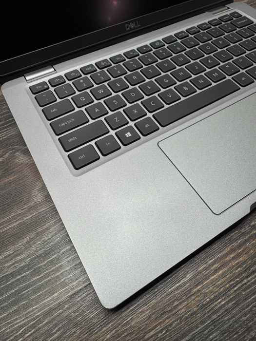 Преміум DELL Latitude 5320 - Тонкий легки, ноутбук для роботи та навчання! i5 1145G7\ DDR4 8GB\ SSD 256GB