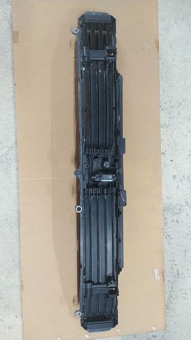 Audi etron q6 жалюзі 85h121219e