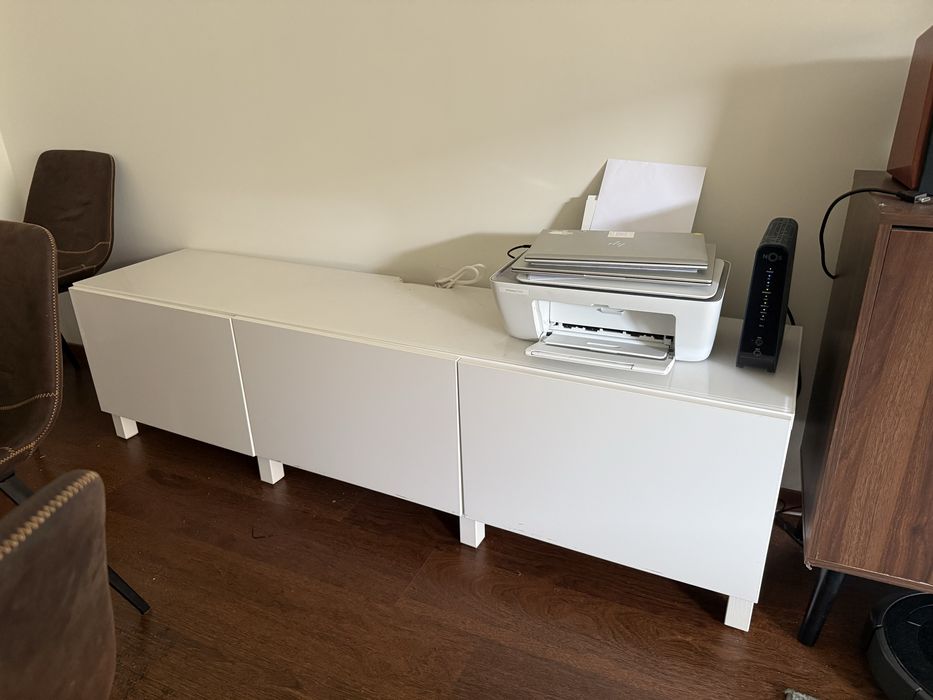 Móvel para Televisão Branco - Usado - em bom estado