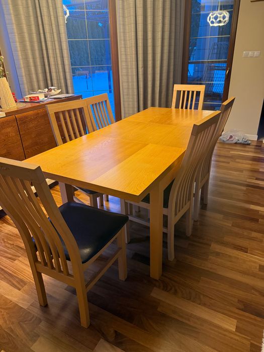 Stół drewniany 6 krzeseł