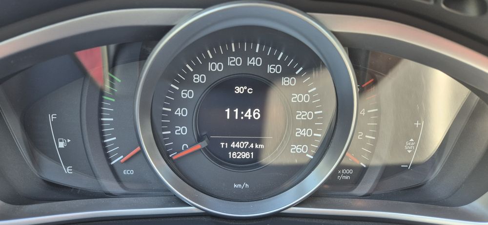 VOLVO V40 D2 kinetic