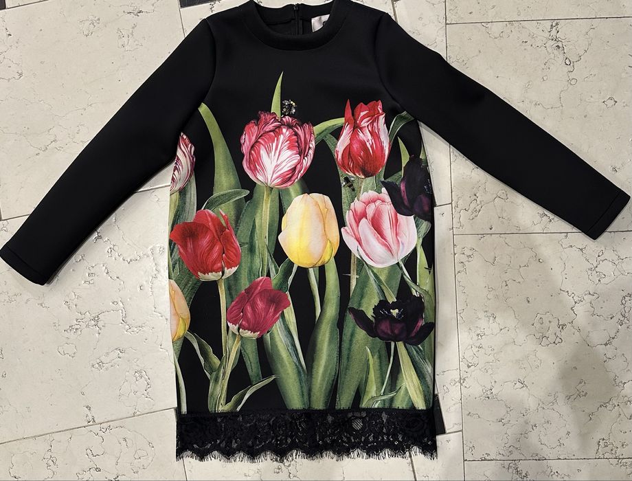 Сукня в квітах для підлітка