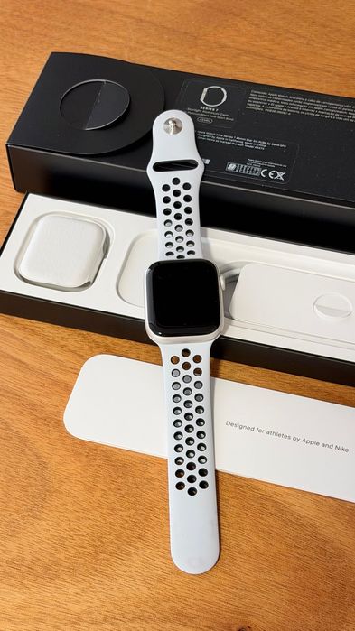 Apple Watch Series 7 Nike - 45 mm