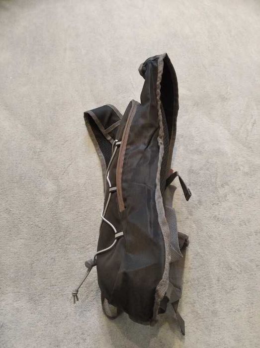 Plecak rowerowy biegowy trekkingowy z bukłakiem 2 l