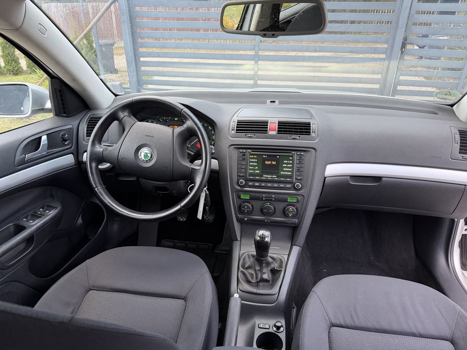 Skoda octavia 2.0 TDI navi klimatronik super stan