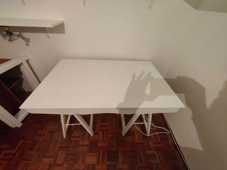 Mesa branca decorativa