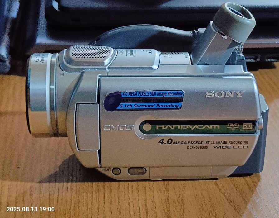 Відеокамера Sony DCR - DVD505