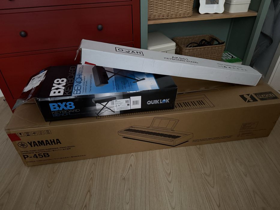 Piano Yamaha P-45 B + suporte, banco e pedal