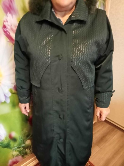 Пальто зелене жіноче