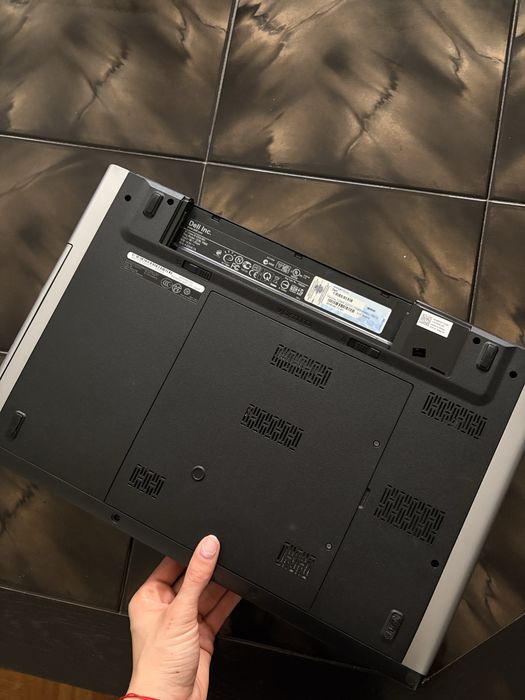 Dell Vostro, Intel i5, 8GB RAM, Windows 10 Pro