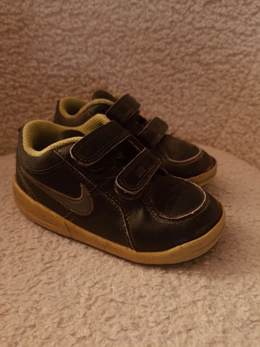 Buty chłopięce Nike 24